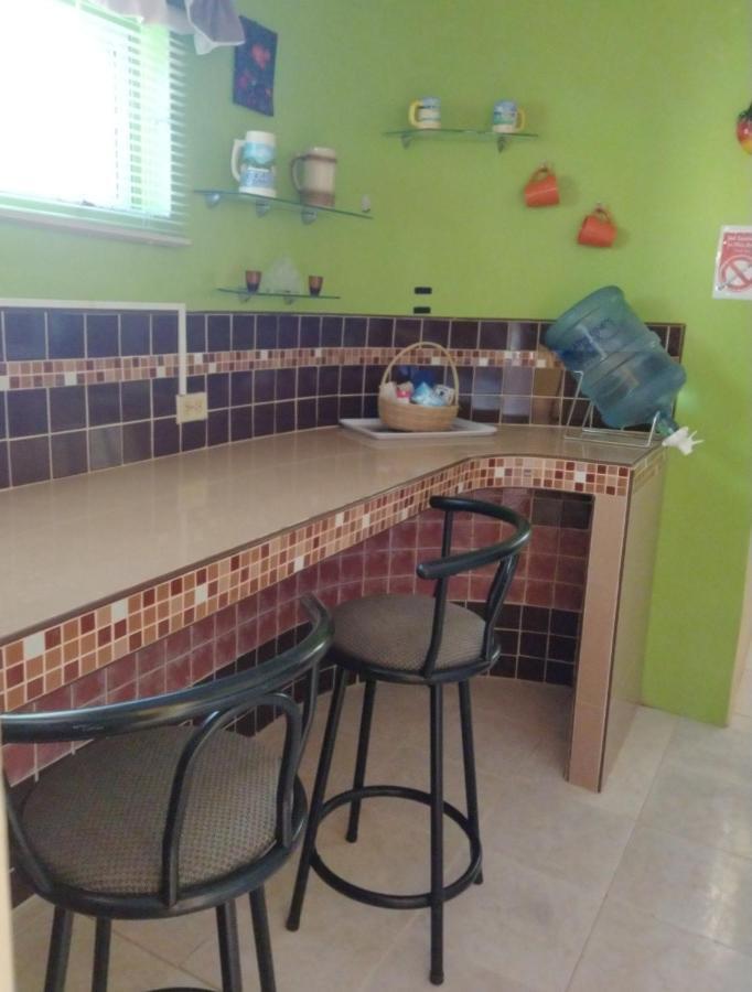Gables Vacation Rentals With Private Gated Parking Onsite Knockpatrick Zewnętrze zdjęcie