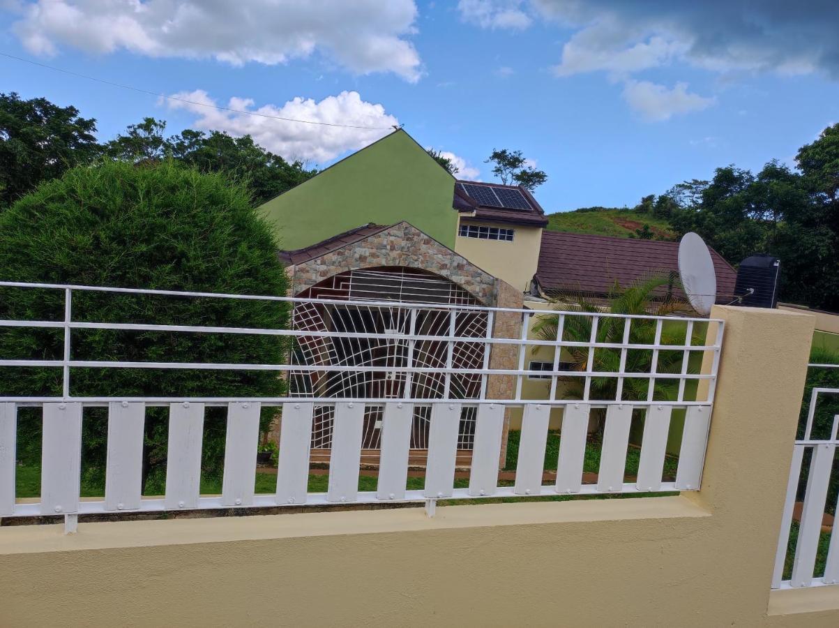 Gables Vacation Rentals With Private Gated Parking Onsite Knockpatrick Zewnętrze zdjęcie