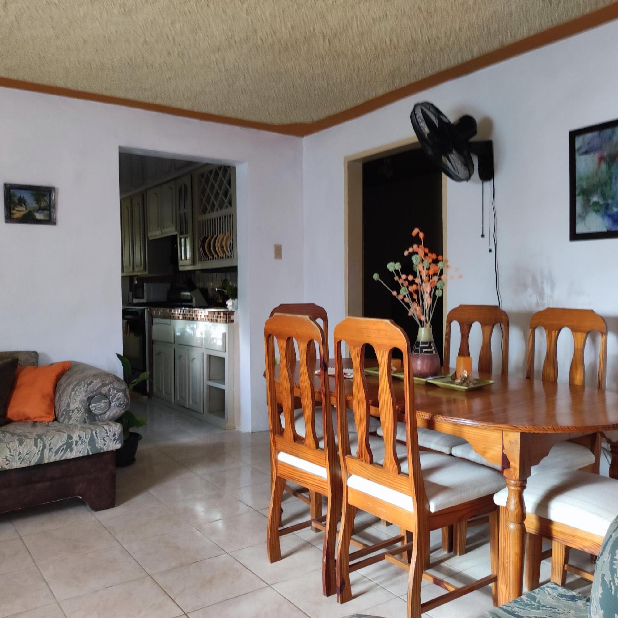 Gables Vacation Rentals With Private Gated Parking Onsite Knockpatrick Zewnętrze zdjęcie