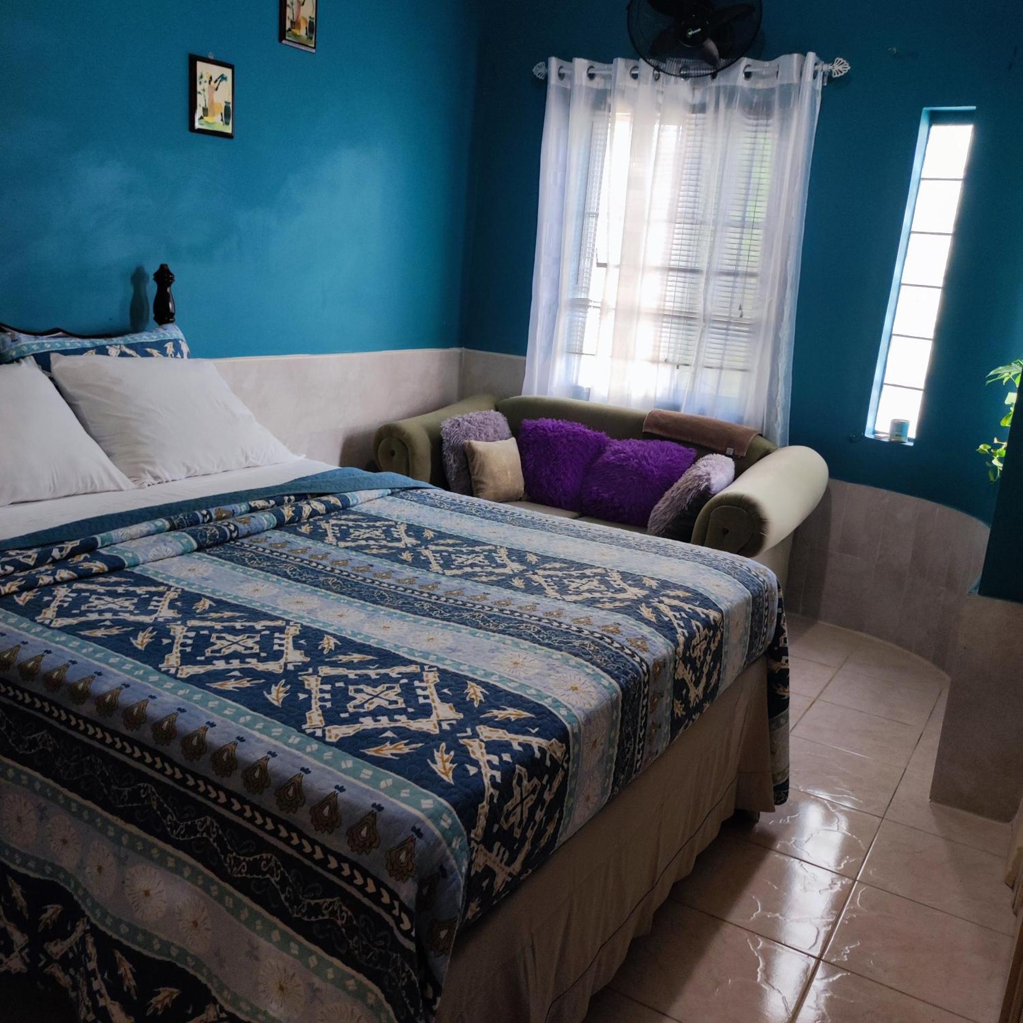 Gables Vacation Rentals With Private Gated Parking Onsite Knockpatrick Zewnętrze zdjęcie